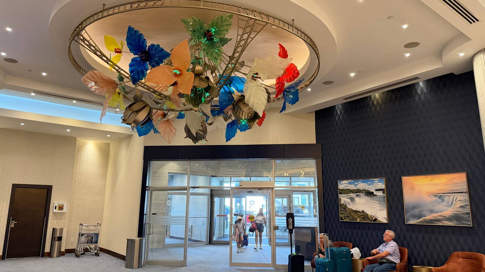 Hyatt Regency Niagara Falls Fallsview hotel interior